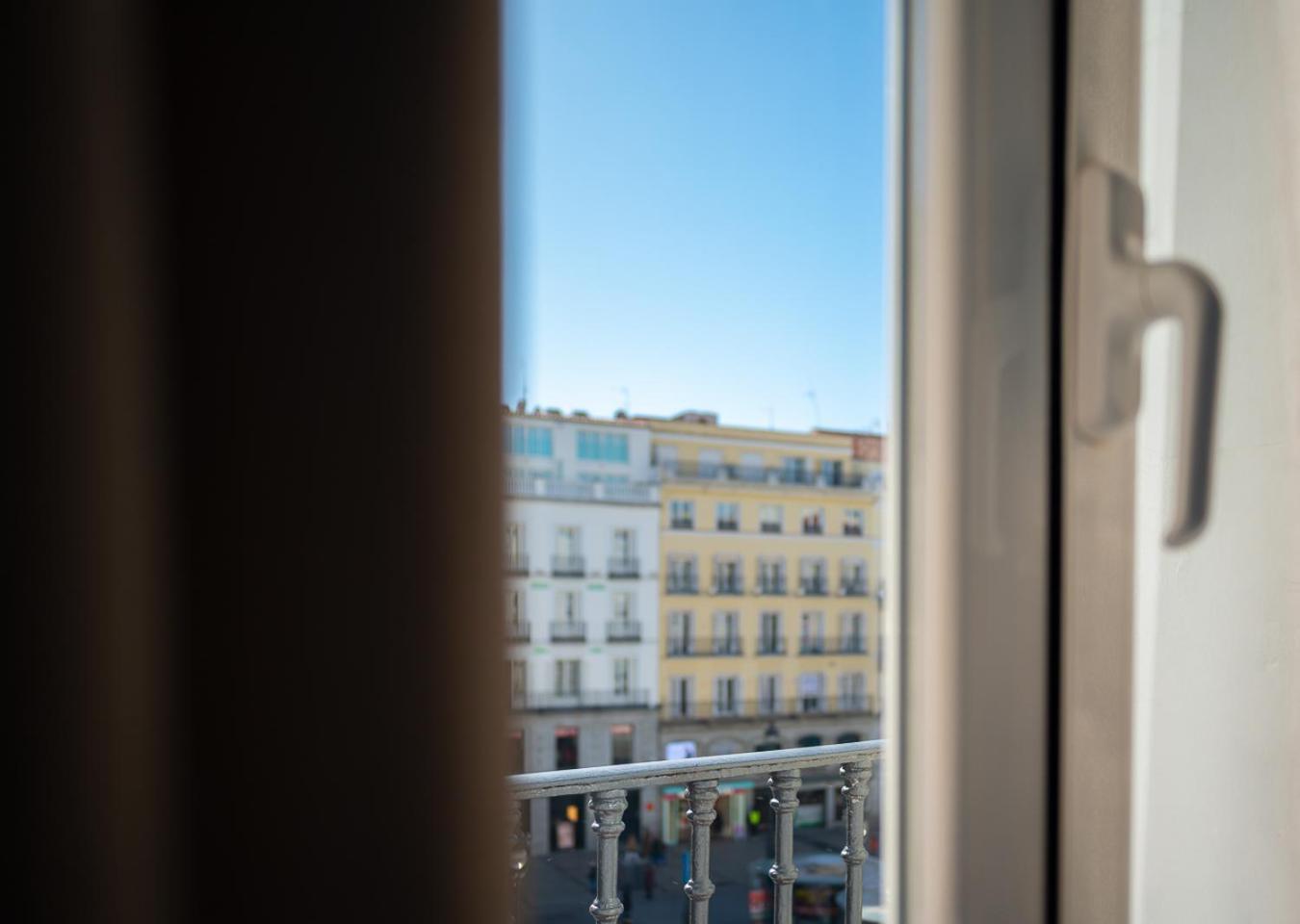 Fortinn Puerta Del Sol Madrid Ngoại thất bức ảnh